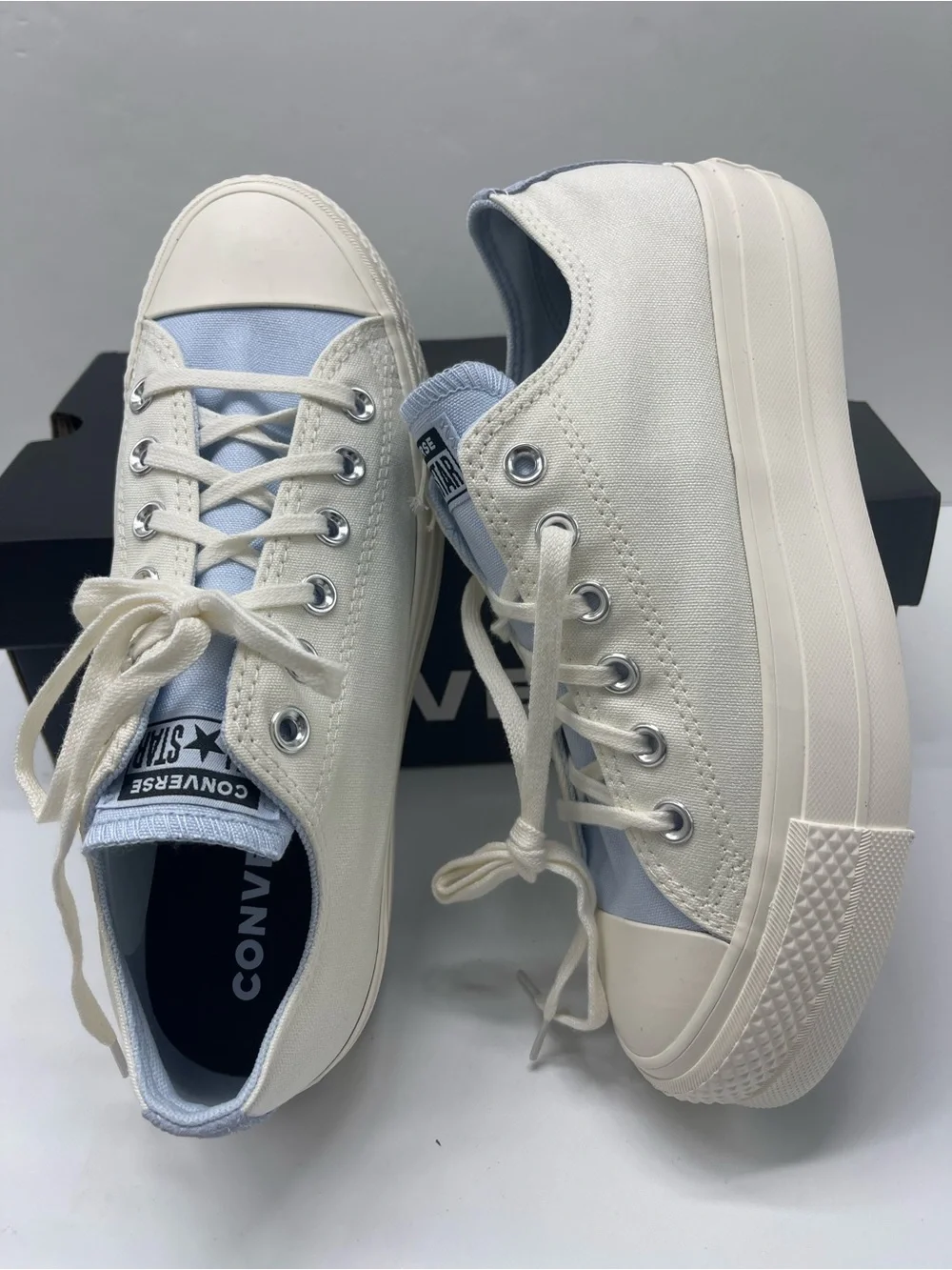 Converse CTAS LIFT OX EGRET/EGRET/BLUE SUPER-MOON Low Top Platform Sneakers